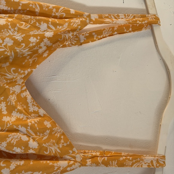 Yellow dress from Old Navyy - Picture 3 of 5